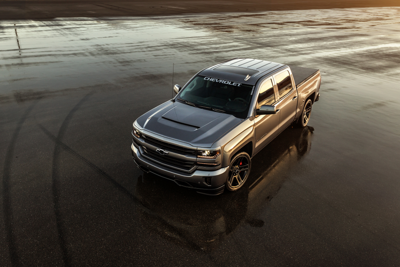 Illustration for article titled The 2018 Chevy Silverado Performance Concept Has A Battle-Ready Supercharged V8 Heart Of FuryÂ
